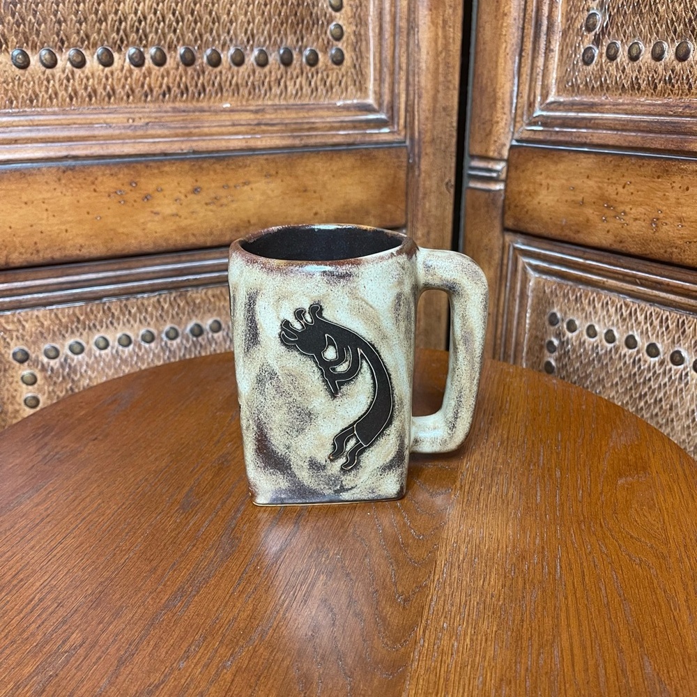 Mara Stoneware Mug Flute Player